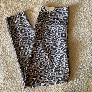 Aerie Grey Leopard Print Leggings